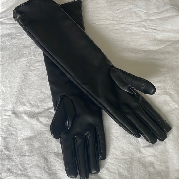 NWOT Liz Claiborne Long Faux Leather Glove With Logo Cold Weather Gloves - Picture 2 of 5